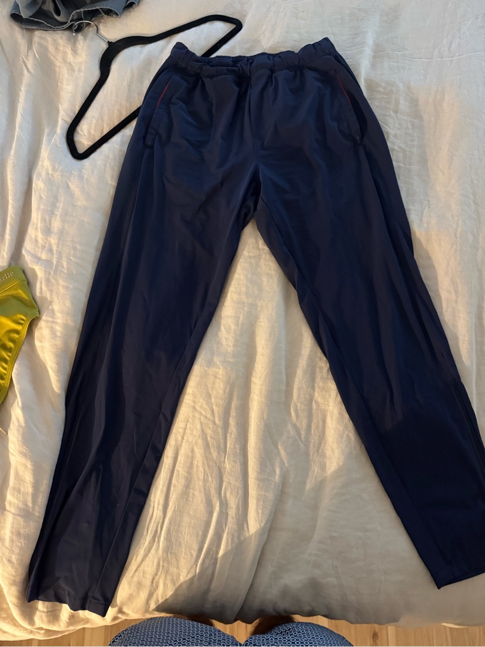 Lululemon men’s S workout pants